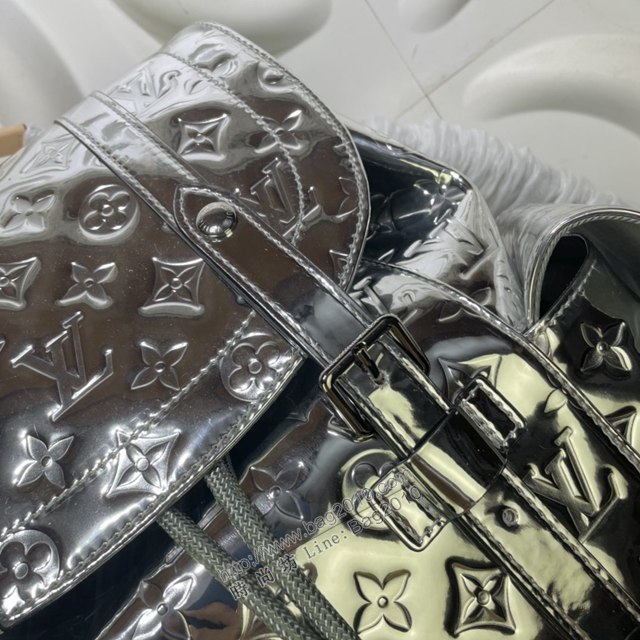LV專櫃新款男包 路易威登Christopher小號雙肩包 M41379銀色亮面 LV Mirror Mirror 膠囊系列男士後背包  ydh4317